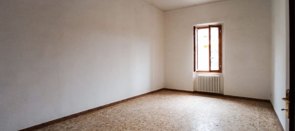 5غرفة شقة في Montevarchi, Italy رقم 145583 4