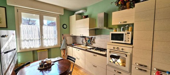 Apartamento de 3 habitaciónes en Guastalla, Italy No. 37574 9