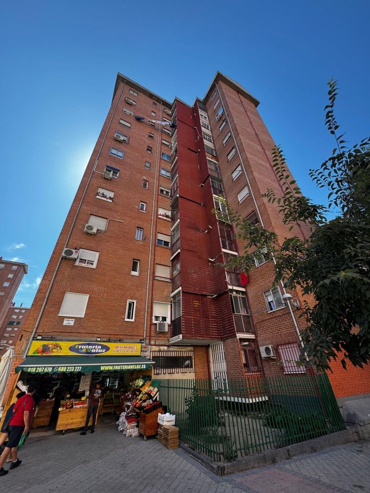 3 bedrooms Apartment in Madrid, Spain No. 217063