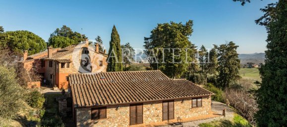 40 rooms House in Castiglione del Lago, Italy No. 5161 12