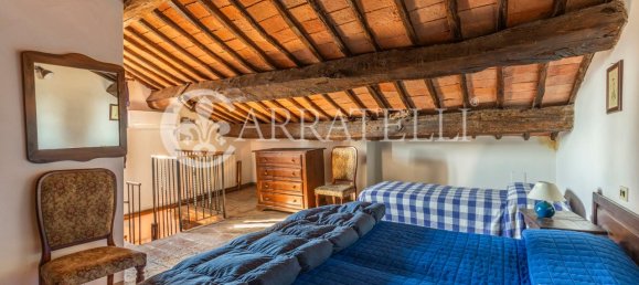 40 rooms House in Castiglione del Lago, Italy No. 5161 27