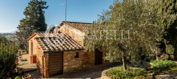 40 rooms House in Castiglione del Lago, Italy No. 5161 10
