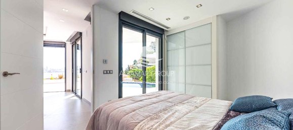 3 bedrooms Townhouse in Benidorm, Spain No. 4181 10