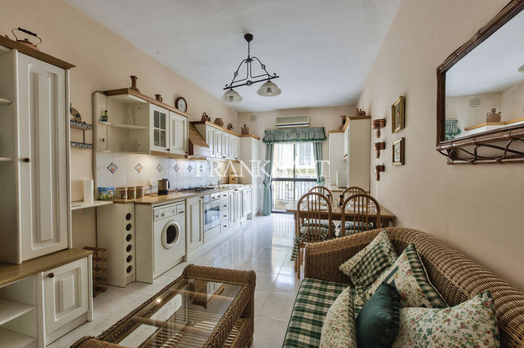 3 bedrooms Apartment in Gzira, Malta No. 9000