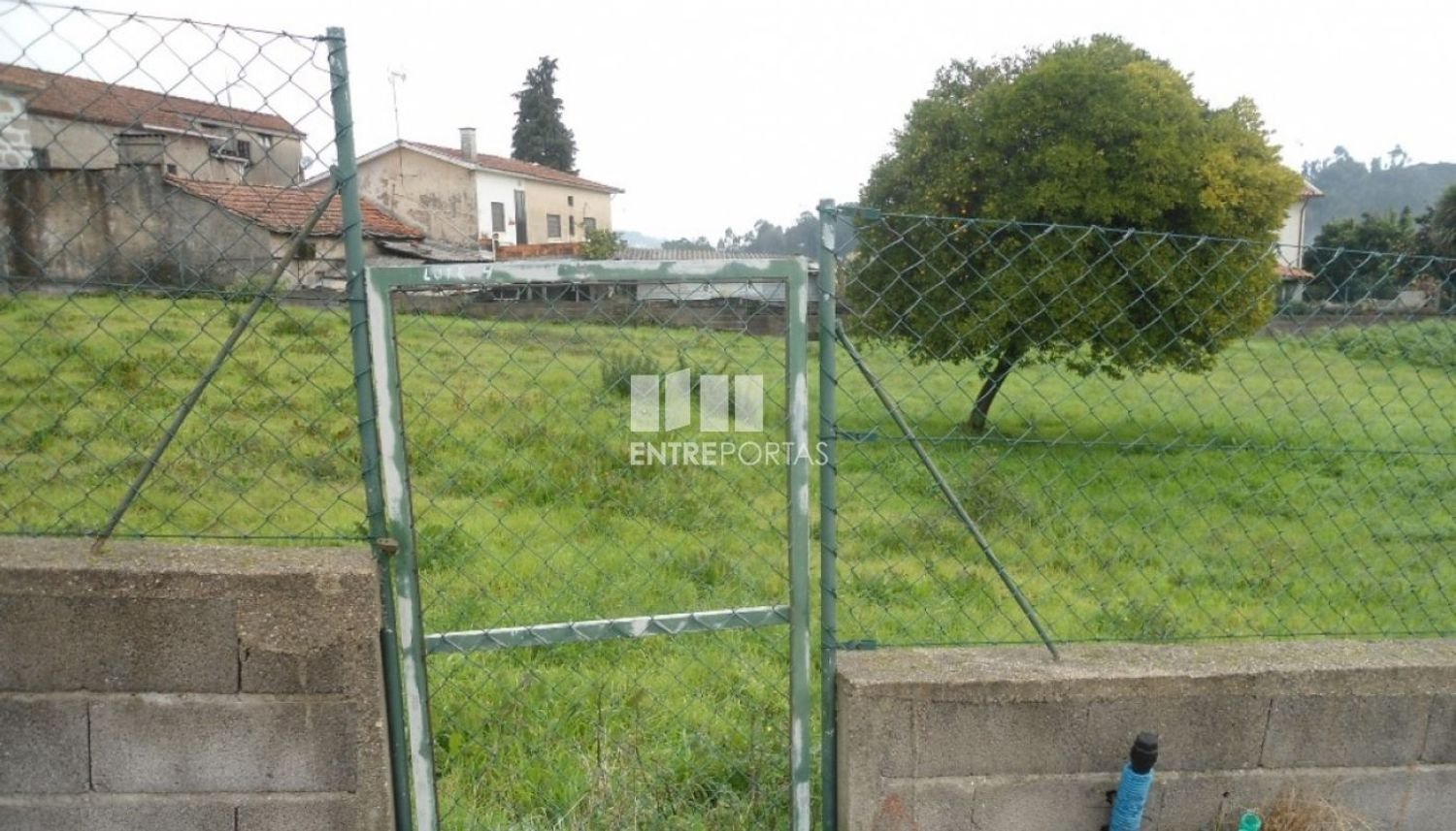 227m² Land in Sobreira, Portugal No. 46682