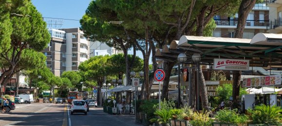 4 bedrooms Apartment in Rimini, Italy No. 332888 2