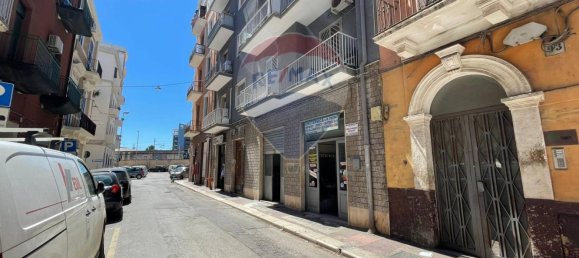 Propiedad comercial en Bari, Italy 117 m² No. 90273 4