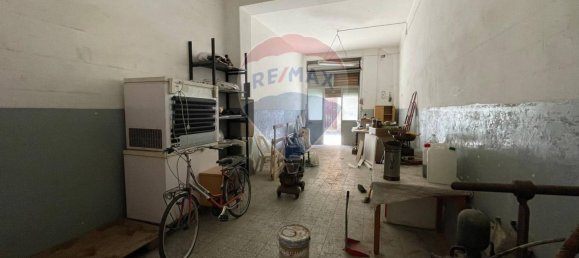 Propiedad comercial en Bari, Italy 117 m² No. 90273 12