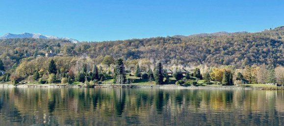 12 bedrooms Villa in Turin, Italy No. 112323 3