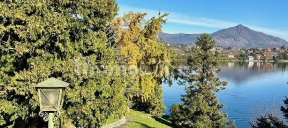 12 bedrooms Villa in Turin, Italy No. 112323 9