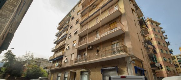 Gewerbliche Immobilie in Genoa, Italy 46m², Nr. 133164 2