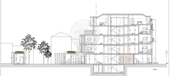 422m² Building in Porto, Portugal No. 130016 9