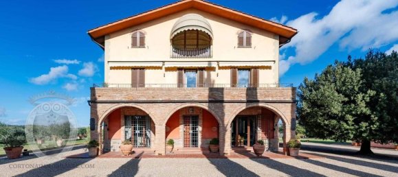 10 bedrooms Villa in Cortona, Italy No. 56473 3