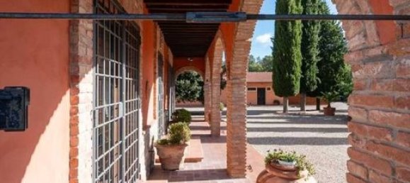 10 bedrooms Villa in Cortona, Italy No. 56473 6