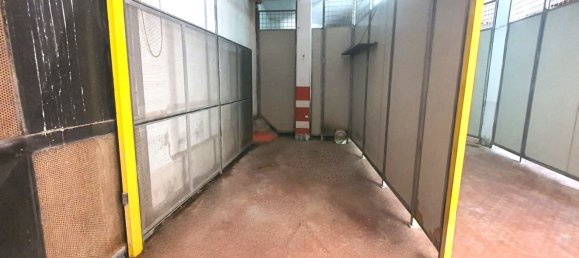 700m² Garage in Naples, Italy No. 154648 9