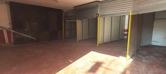 700m² Garage in Naples, Italy No. 154648 7