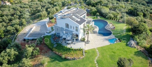 5 bedrooms Villa in Crete, Greece No. 401 2