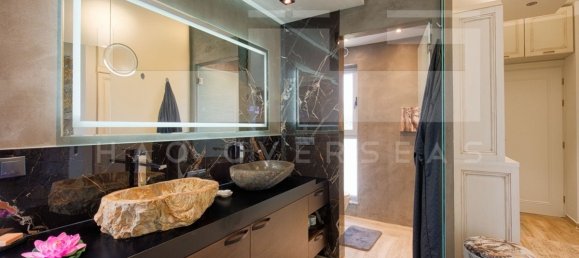 5 bedrooms Villa in Crete, Greece No. 401 12