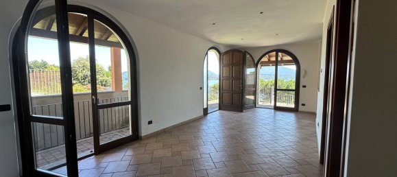 Вилла с 5 комнатами в Бельджирате, Италия № 262152 25