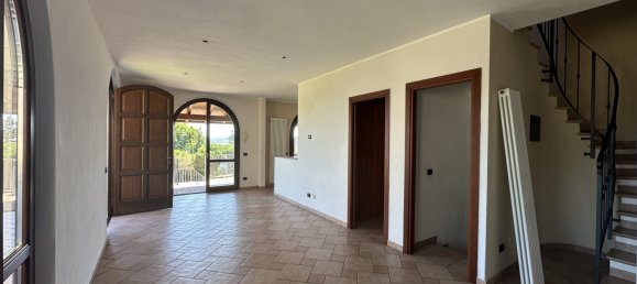 Вилла с 5 комнатами в Бельджирате, Италия № 262152 4