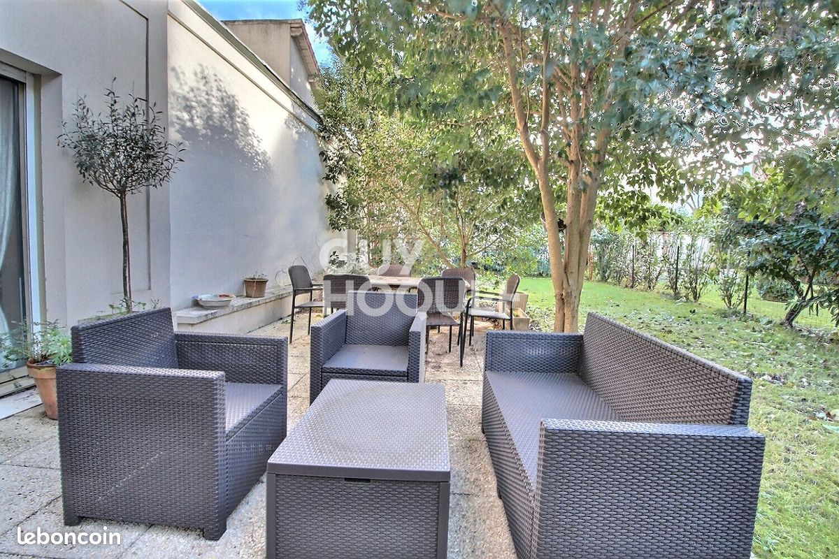 3 bedrooms Duplex in La Garenne-Colombes, France No. 142286