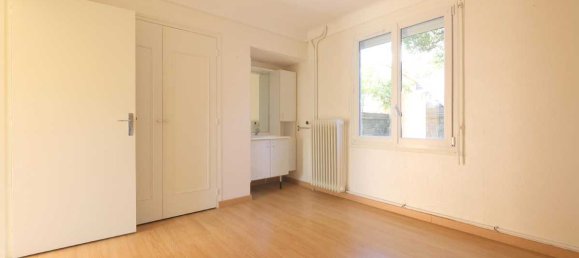 Casa de 3 dormitorios en Saint-Esteve, France No. 201239 6