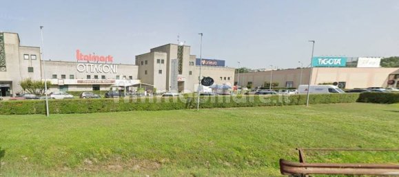 1غرفة عقار تجاري في San Martino Siccomario, Italy رقم 156045 4