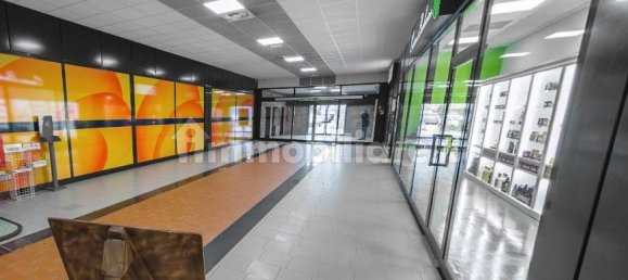 1غرفة عقار تجاري في San Martino Siccomario, Italy رقم 156045 9