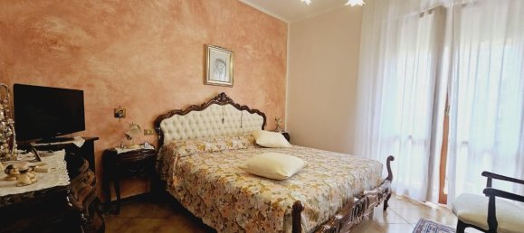 Квартира с 4 спальнями в Каррара, Италия № 195693 11