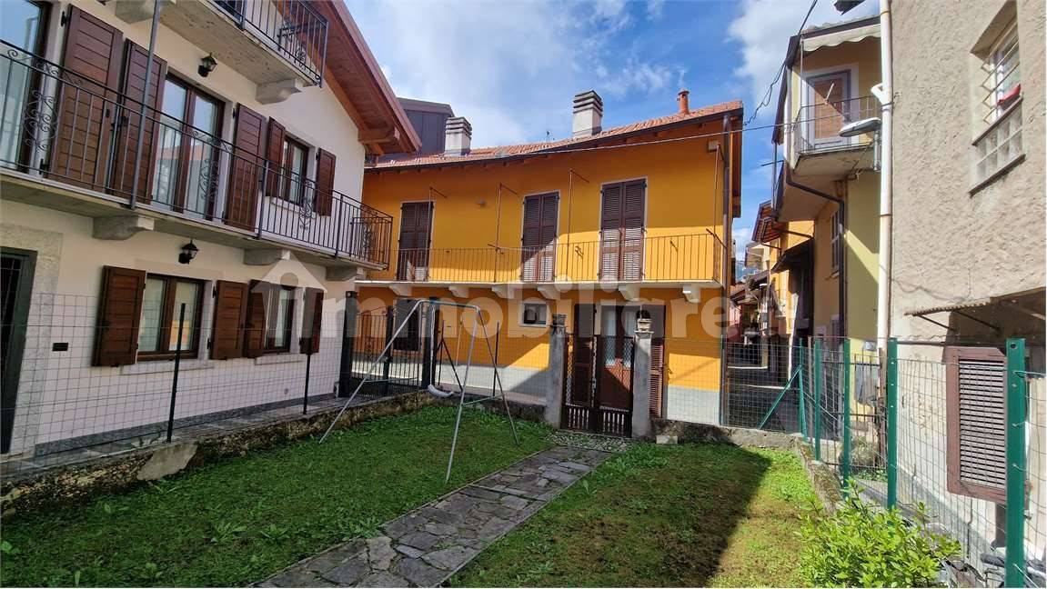 2 bedrooms House in Gravellona Toce, Italy No. 338553