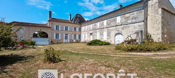 3 bedrooms House in Charente-Maritime, France No. 337158 3