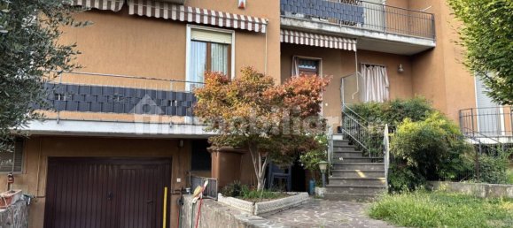 3 bedrooms Apartment in Cremona, Italy No. 315424 3