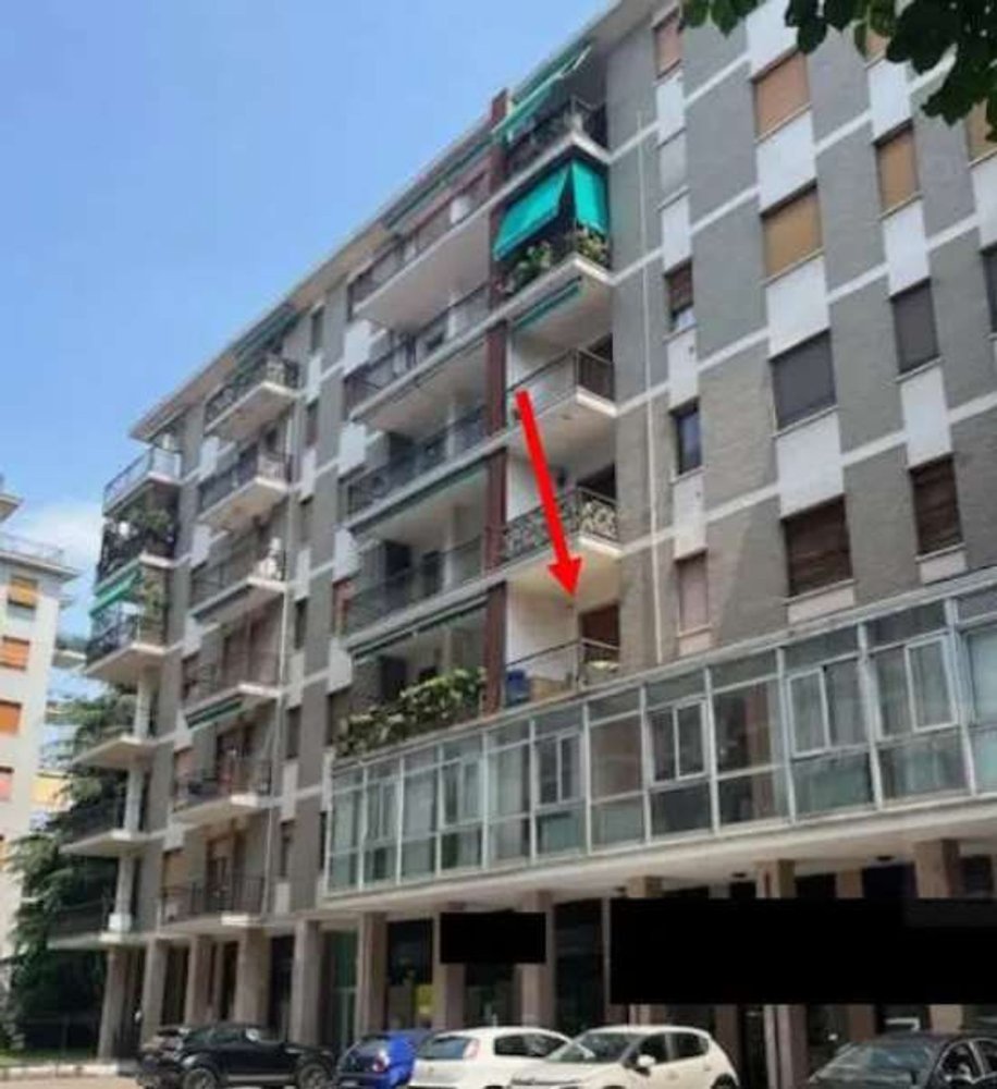 Apartamento de 3 habitaciónes en Vimercate, Italy No. 3600