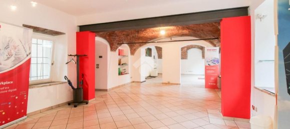 150m² Commercial property in Chiari, Italy No. 54736 3