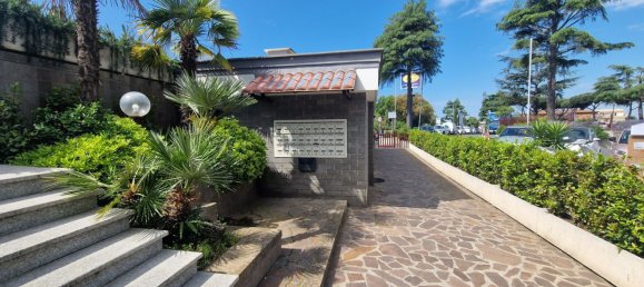 3 bedrooms Apartment in Rome, Italy No. 320066 4