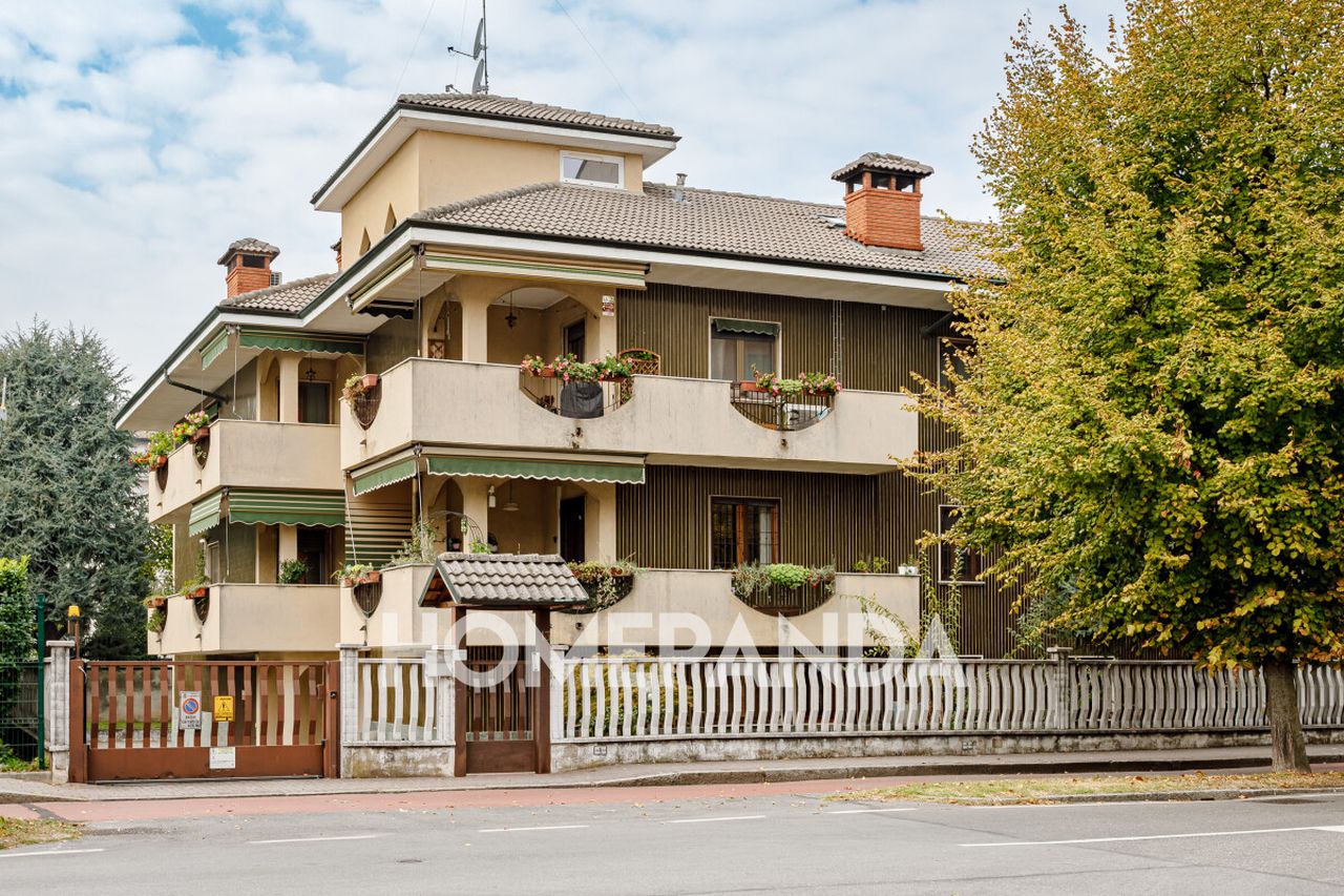 Apartamento de 3 habitaciónes en Buccinasco, Italy No. 49860