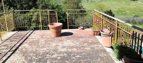 4 rooms House in Castiglione del Lago, Italy No. 148333 3