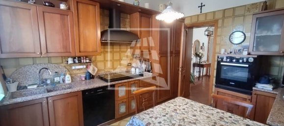 10 rooms Villa in Castelnovo di Sotto, Italy No. 292529 4