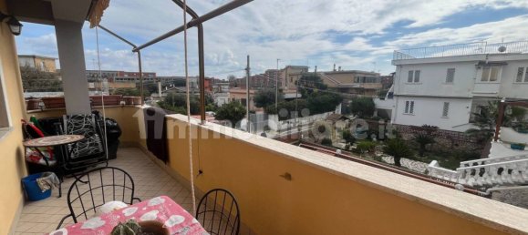 Квартира с 2 спальнями в Фьюмичино, Италия № 102015 17