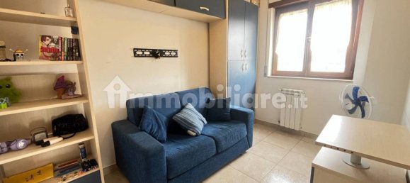 Квартира с 2 спальнями в Фьюмичино, Италия № 102015 12