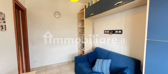 Квартира с 2 спальнями в Фьюмичино, Италия № 102015 13