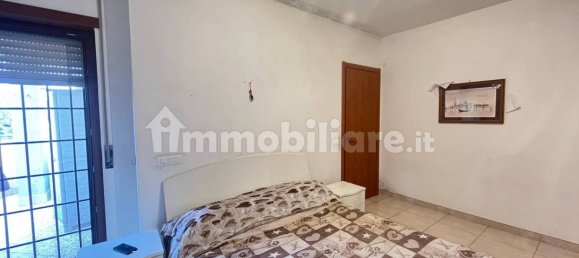 Квартира с 2 спальнями в Фьюмичино, Италия № 102015 10