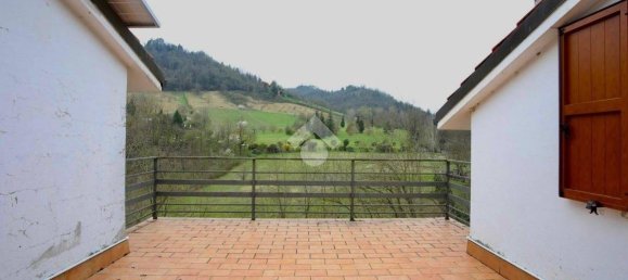 5 غرف نوم فيلا في Monte San Pietro, Italy رقم 53983 16