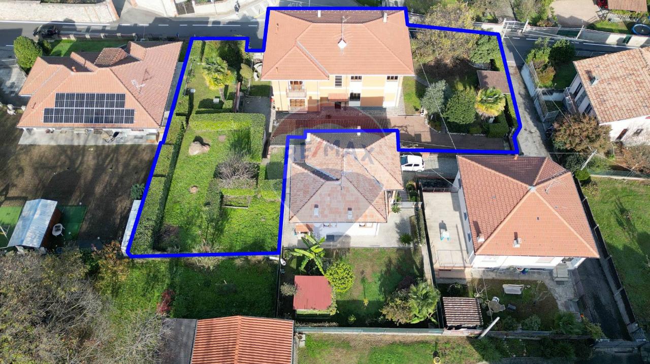 8 rooms Villa in Varallo Pombia, Italy No. 156655