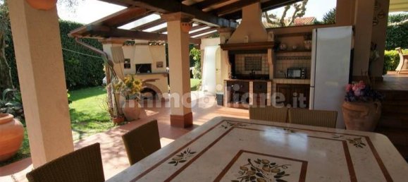 6 bedrooms Villa in Forte dei Marmi, Italy No. 189035 5