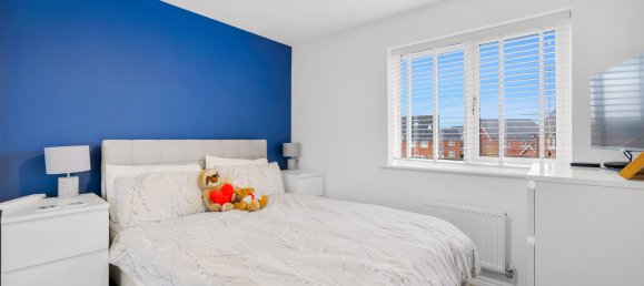 2 bedrooms House in Horley, United Kingdom No. 1028 5