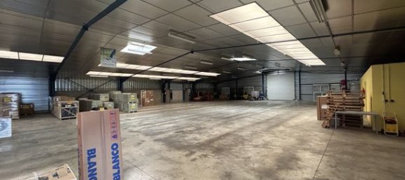 Gewerbliche Immobilie in Appoigny, France 1000m², Nr. 359731 3