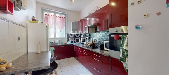 3 bedrooms Apartment in Mulhouse, France No. 228079 2