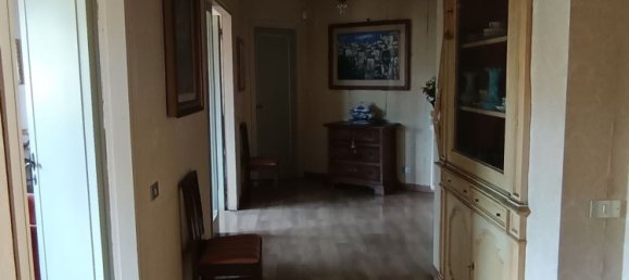 5 rooms Apartment in Prato, Italy No. 281148 15