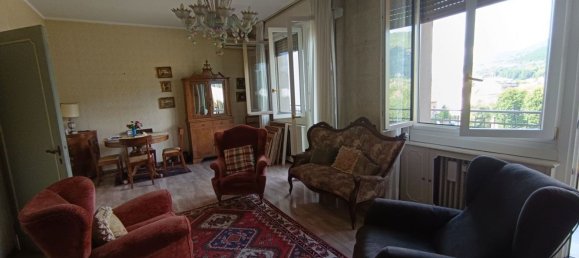 5 rooms Apartment in Prato, Italy No. 281148 10